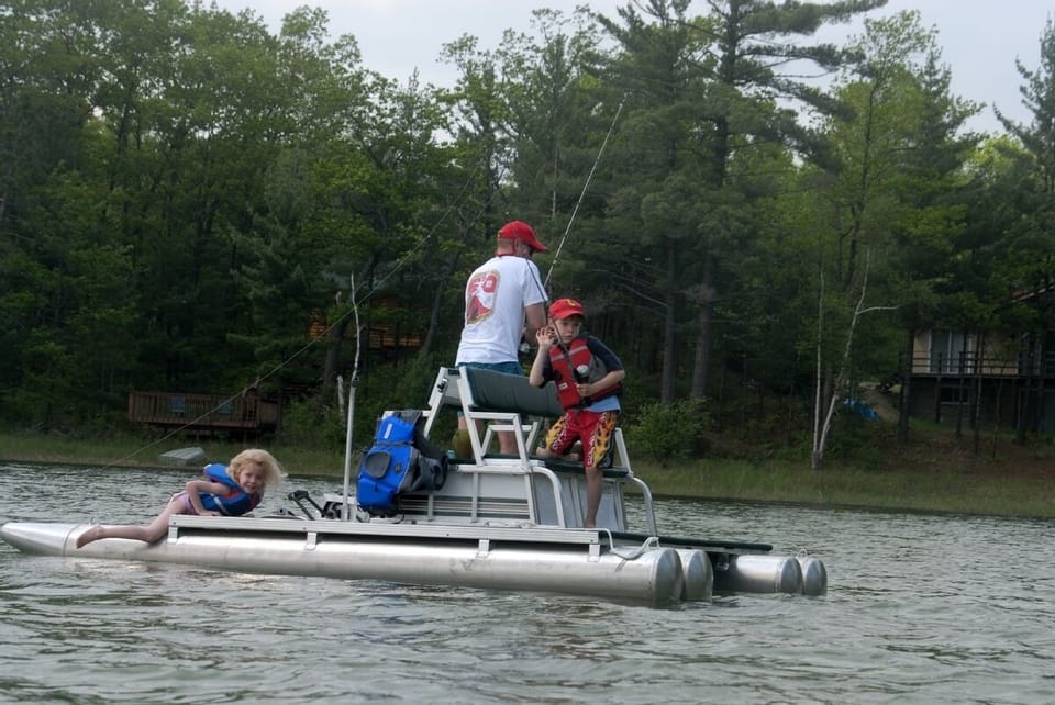 Family fun - paddleboat for fishing & swimming