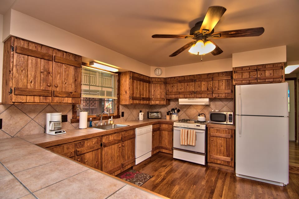 Cottage 2 Kitchen