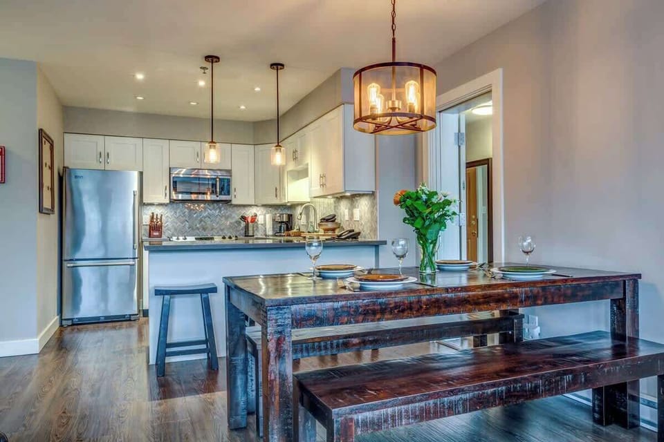 Full Kitchen - Greystone Lodge Unit 221