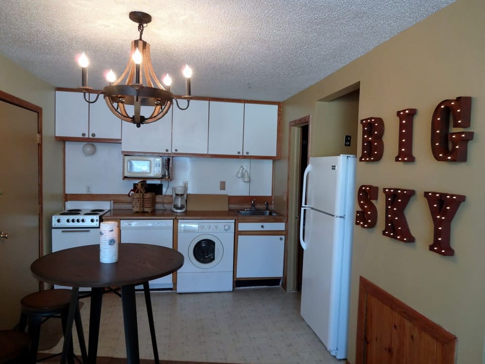 Basic full kitchen & full washer & dryer!