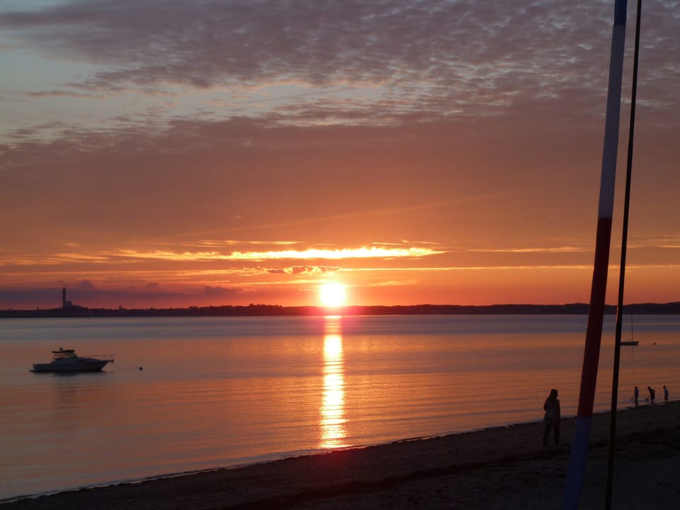 Waterview Studio Condo with Spectacular Sunsets
