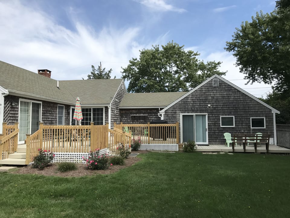 Large back deck with access to main house and guest apartment
