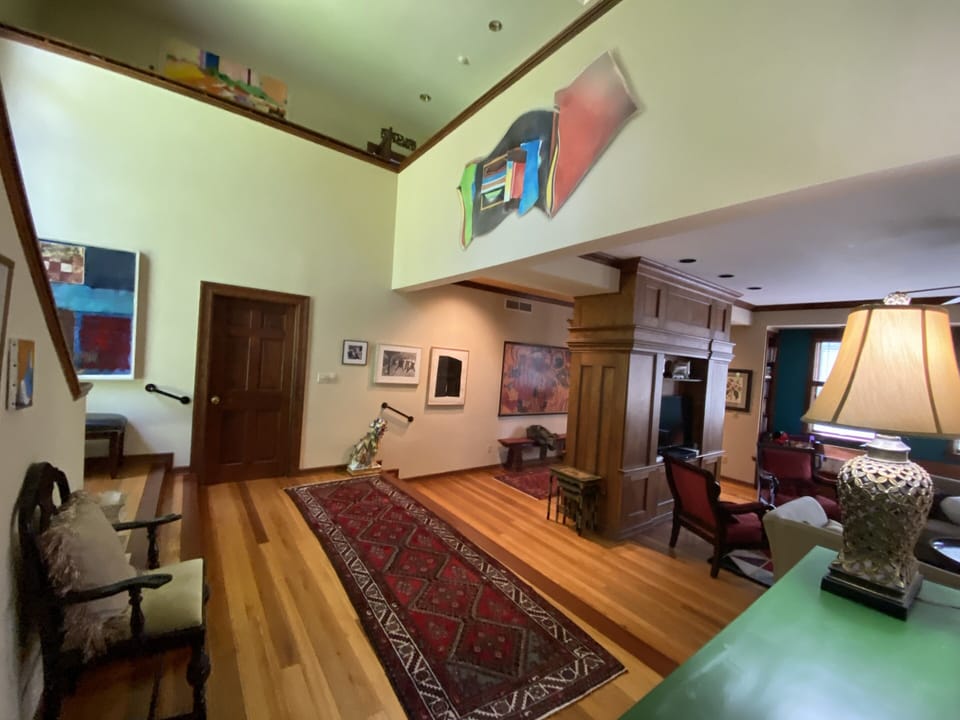 Foyer landing