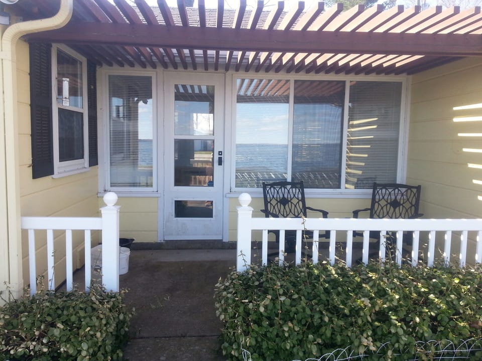 Lake side porch
