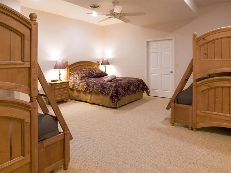 Bull Moose Retreat - Downstairs Bedroom (1 of 3)