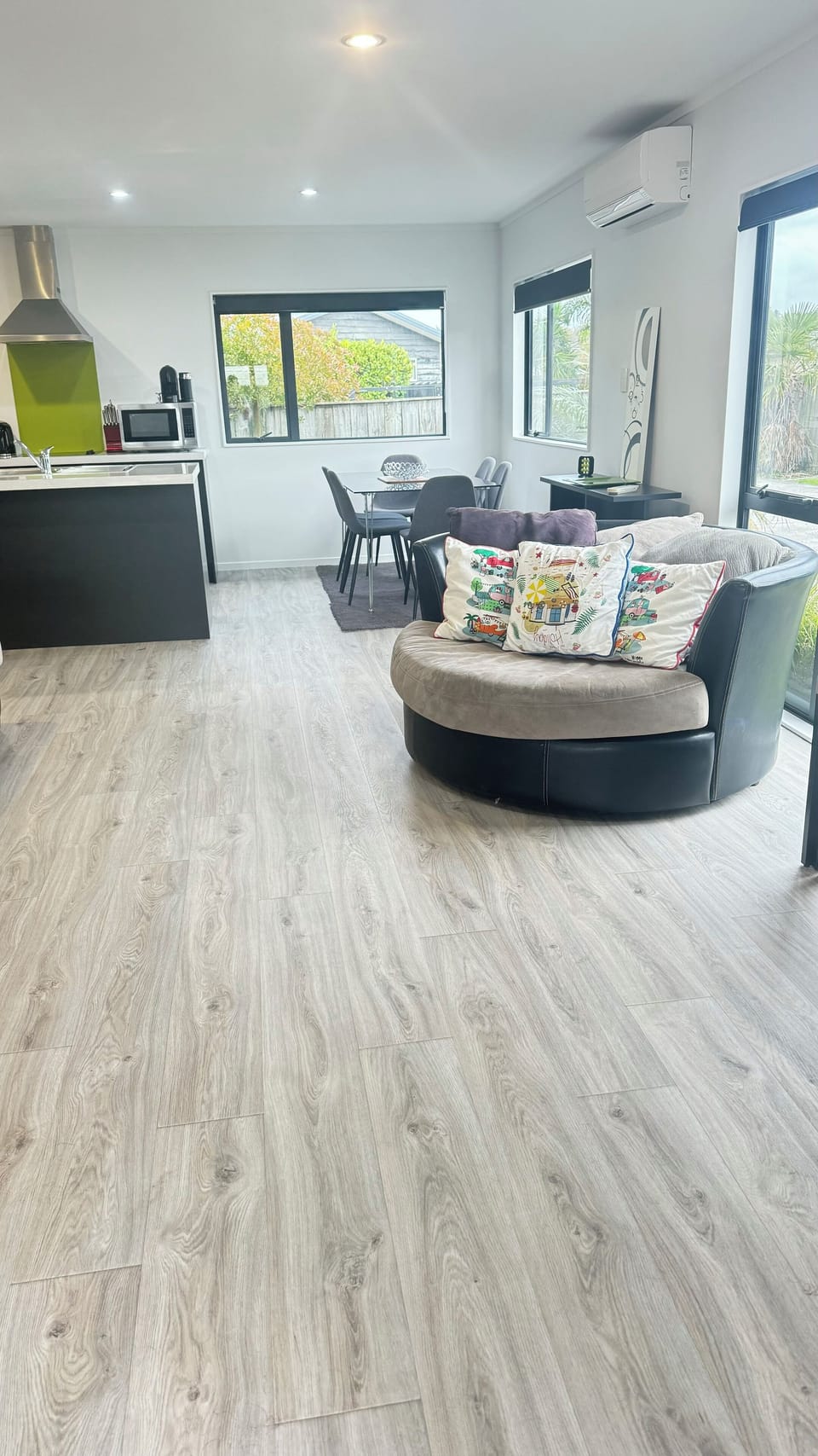 Lounge/kitchen