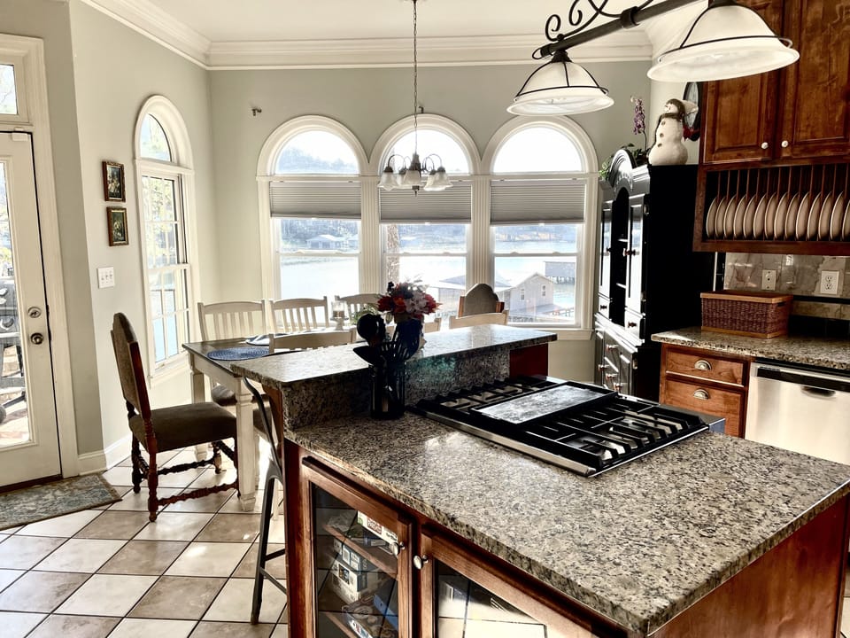 Beautiful Mountain Lake View’s from almost every room.