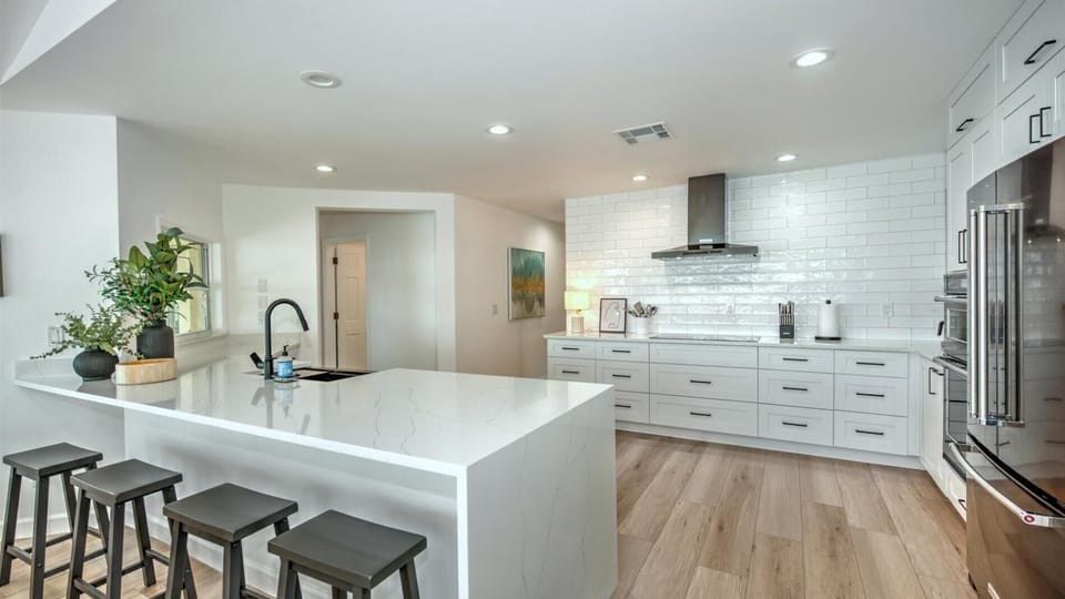 Riverhouse King - Cape Coral Riverfront Escape (301)
