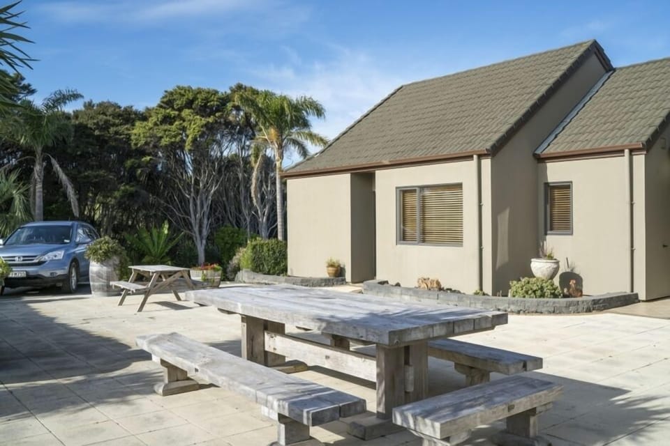 Courtyard North Facing for Sun