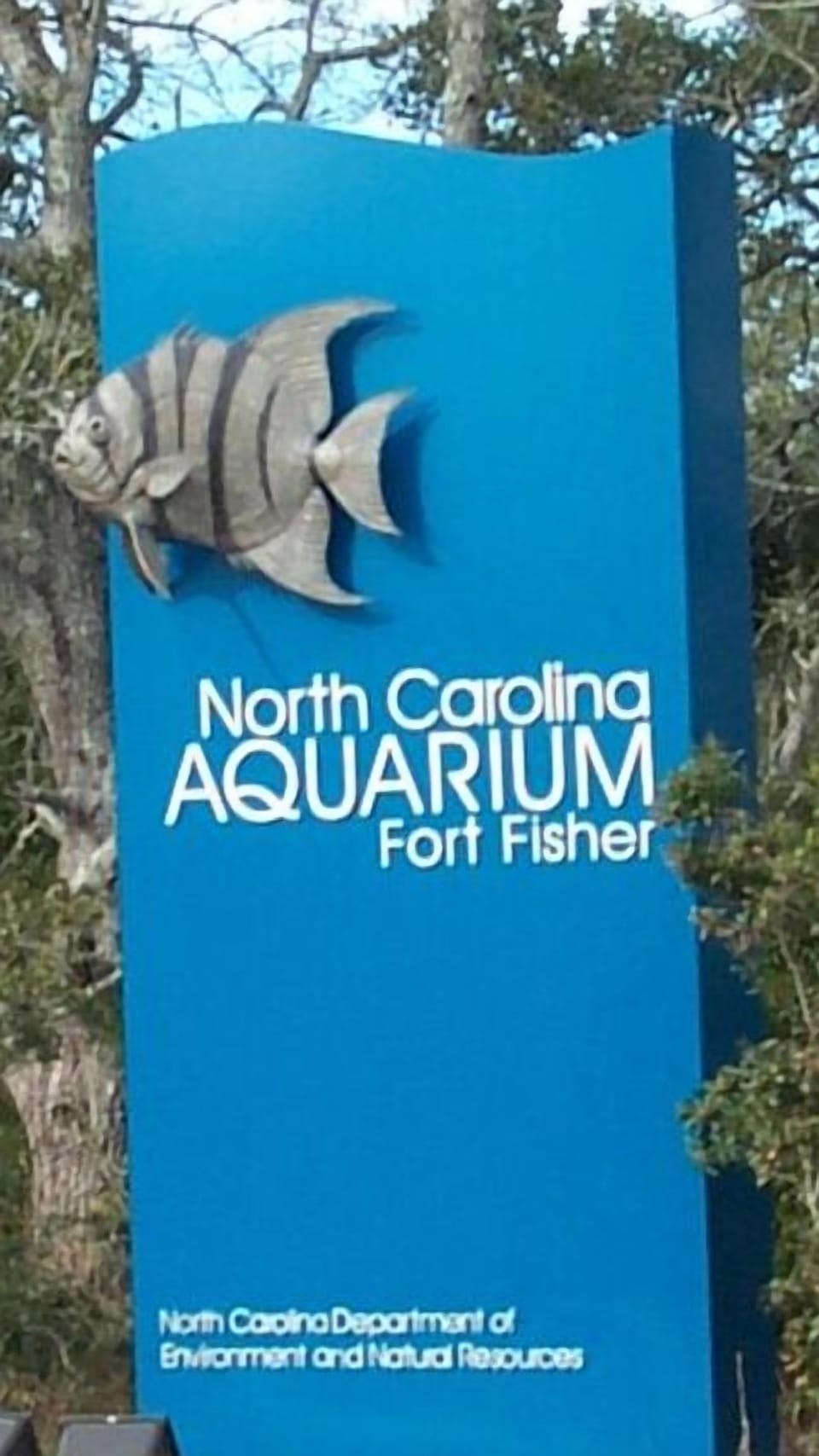 Entrance sign to the aquarium
