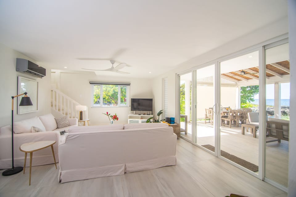 Ground floor living/TV room