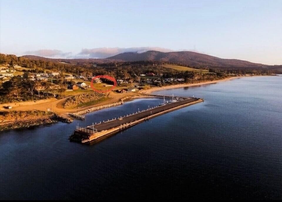 Location zoom in for red circle