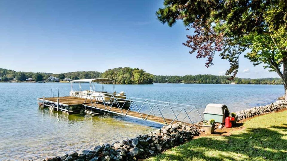 An island view. Great for a quick kayak trip. 