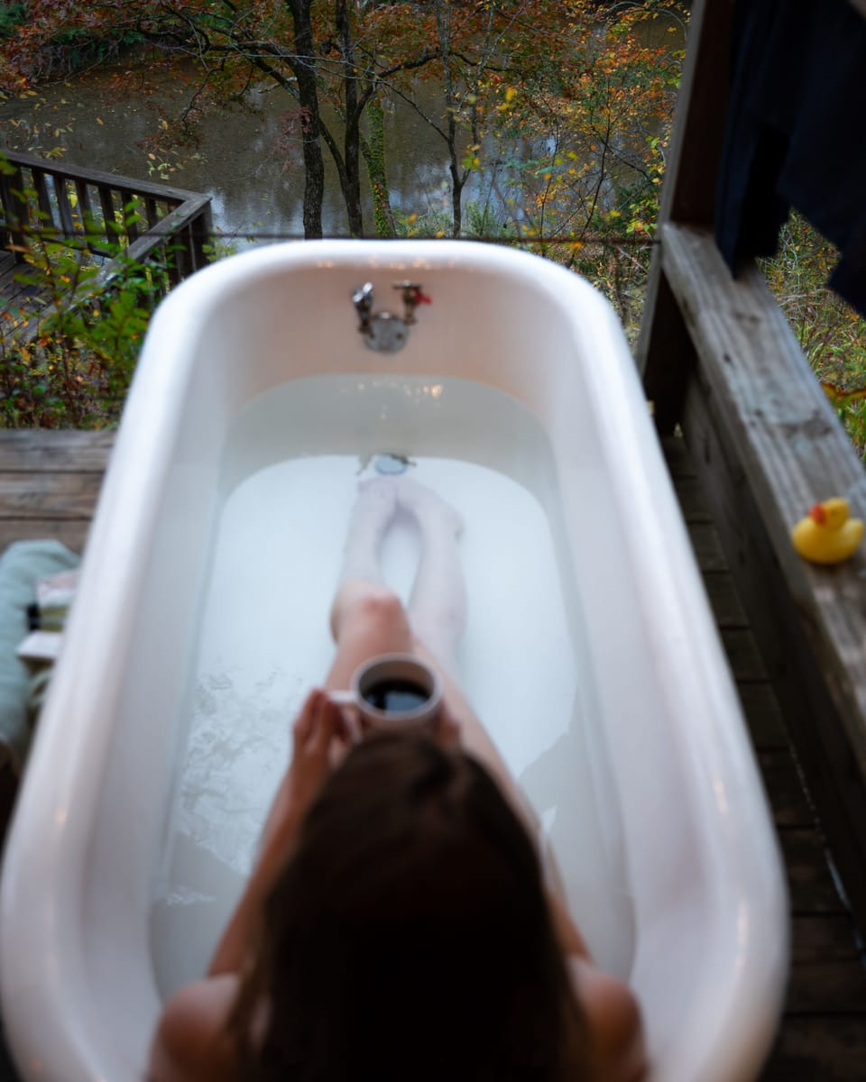Outdoor tub