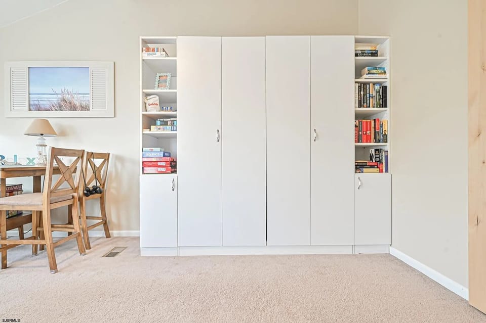 Queen-size Murphy bed