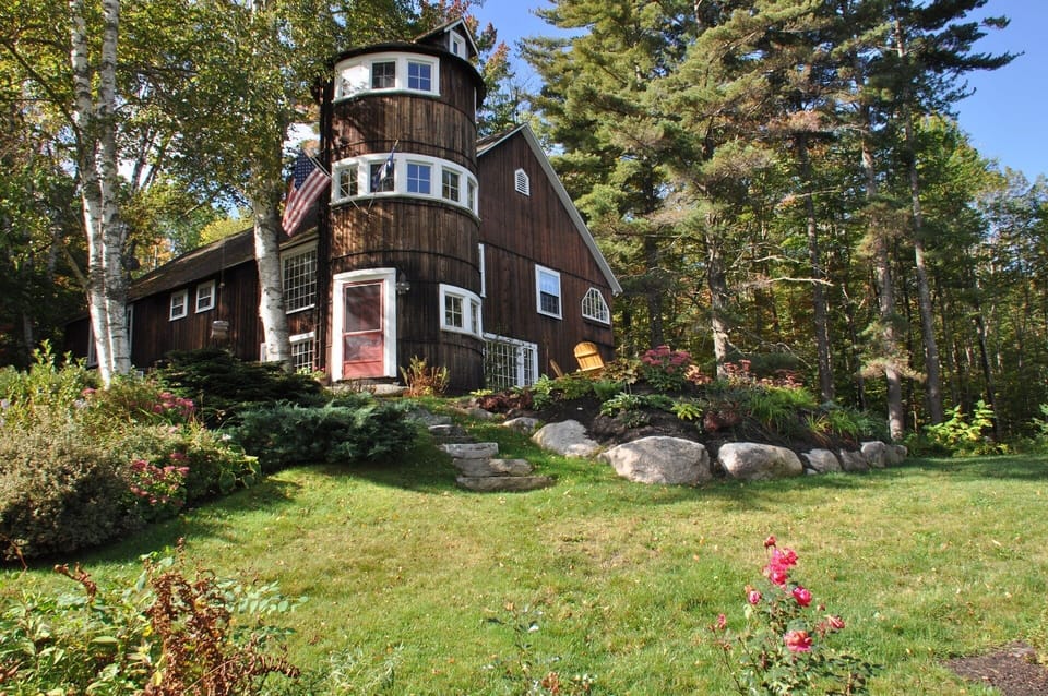 Side house view