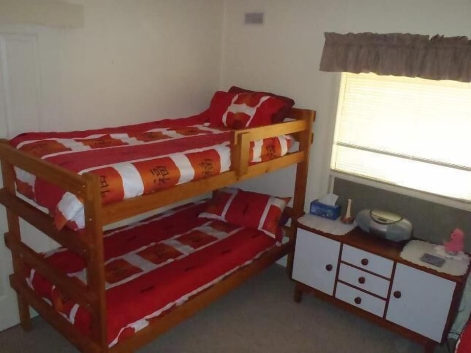 Kids Bedroom - Double/Single Bunk + Single/Single Bunk