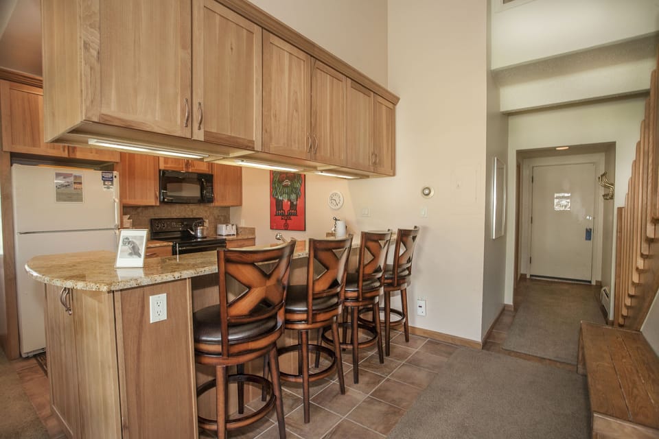 Breakfast Bar with new stools 2013