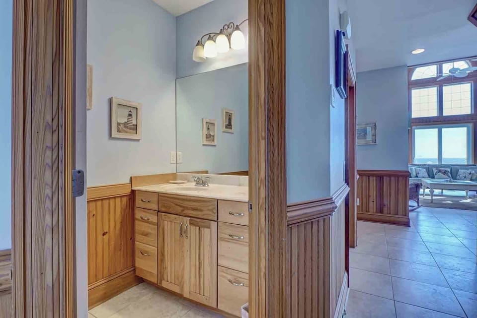 Main level half bathroom (#7).