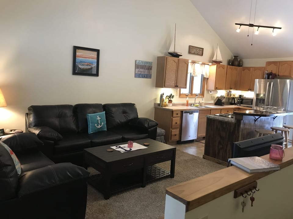 Kitchen and living room area