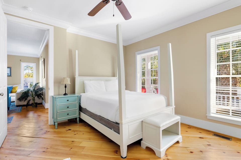 Another view of the spacious first floor queen room.