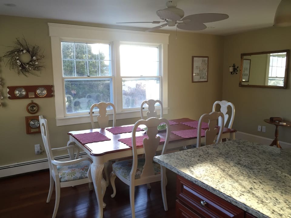 Kitchen table eating area 