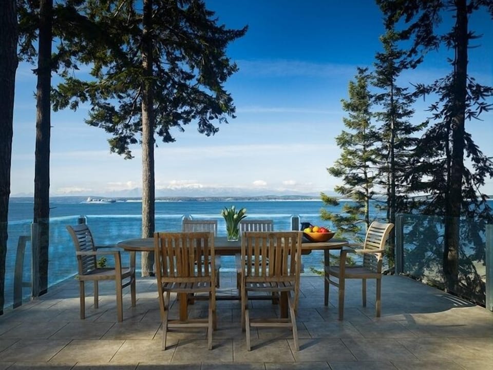 Dine al fresco on the deck, enjoy the unobstructed stellar views and sunsets