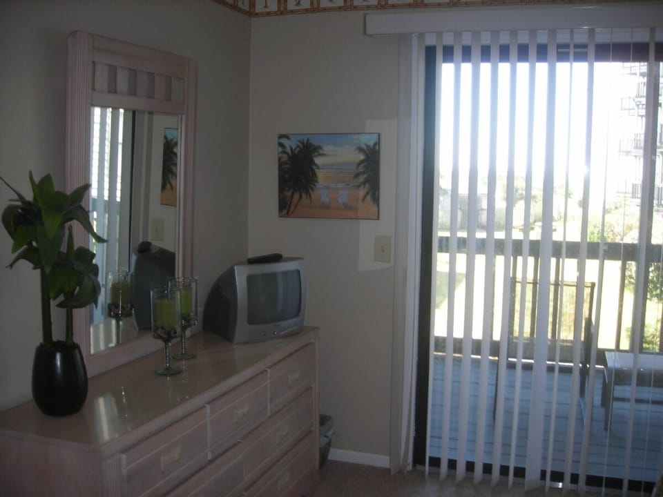 Master bedroom has its own private deck.