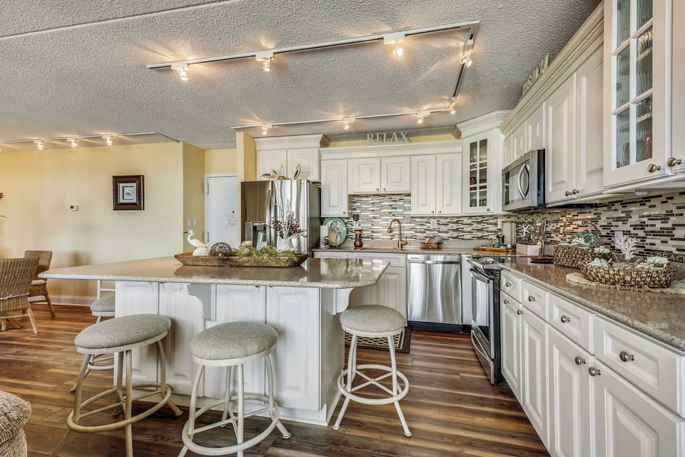 Main Level,Kitchen,