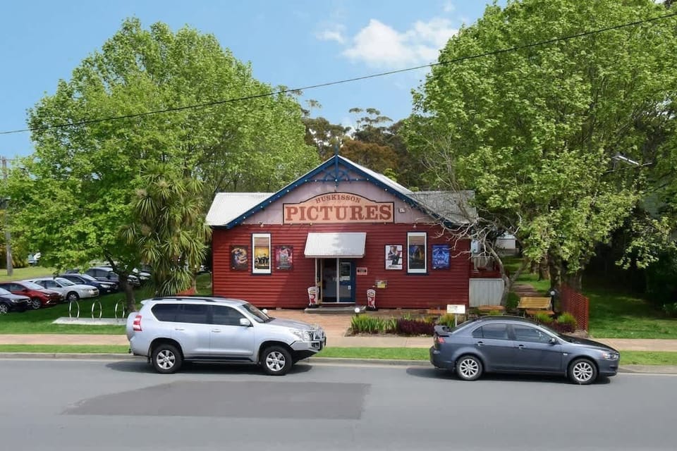 Huskisson Picture Cinema, on the corner opposite Nautilus Apartment holiday rental Huskisson.