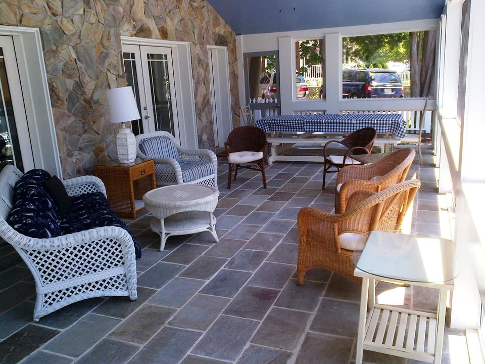 Gaslight House Front Porch