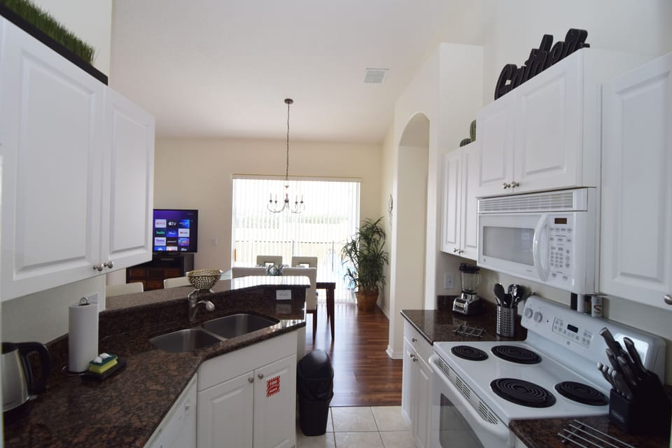 Fully equipped kitchen for dining at home