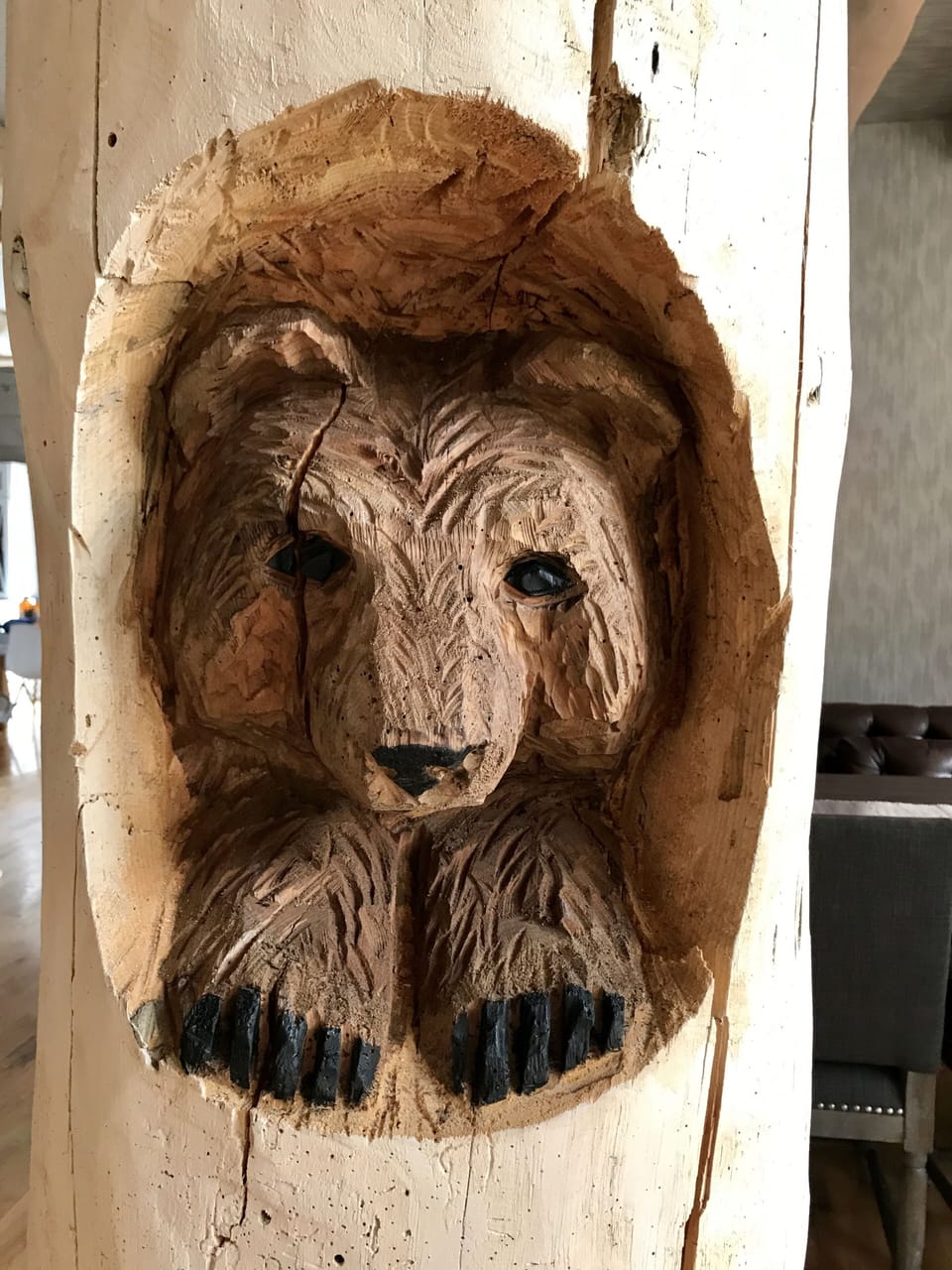 Feel like it’s your very own lodge. Unique bear carvings throughout the house. 