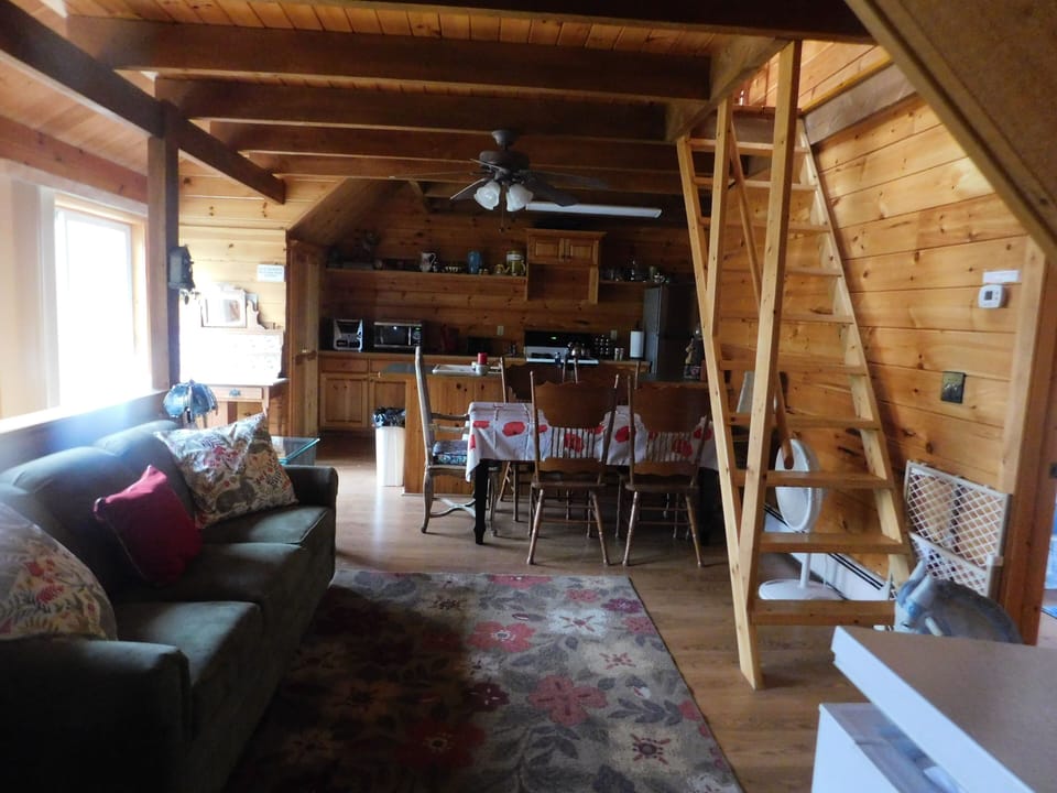 unit 2 open area, kitchen , sitting room, dining room
