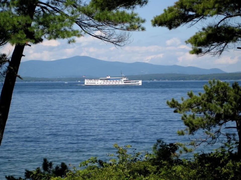 Out front....as the Mount Washington passes by...