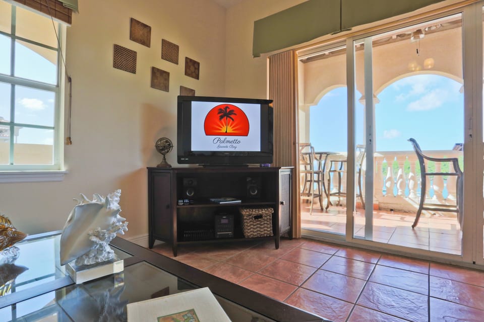 New 2015 TVs in family room and all bedrooms!