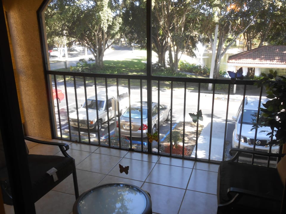 SCREENED TERRACE
