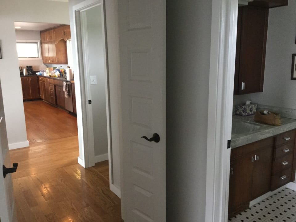 privacy doors and full bath.  can turn king and twin bedroom into private suite.
