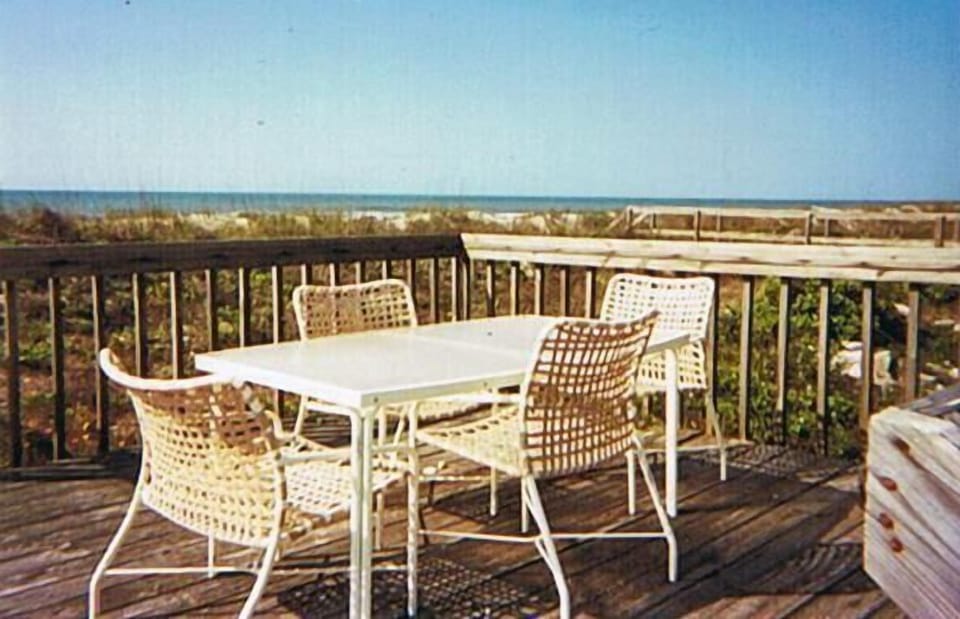 Outdoor Dining with Ocean VIew 