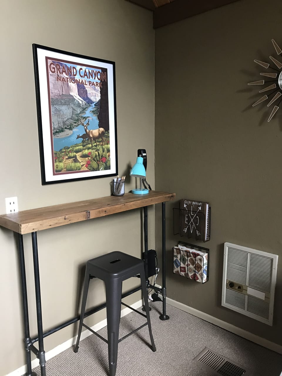 WIFI  charging station
