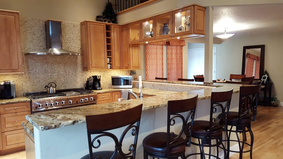 Kitchen and Bar