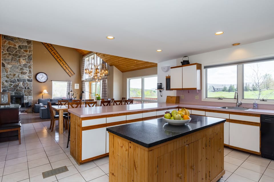 Kitchen | 2nd Floor