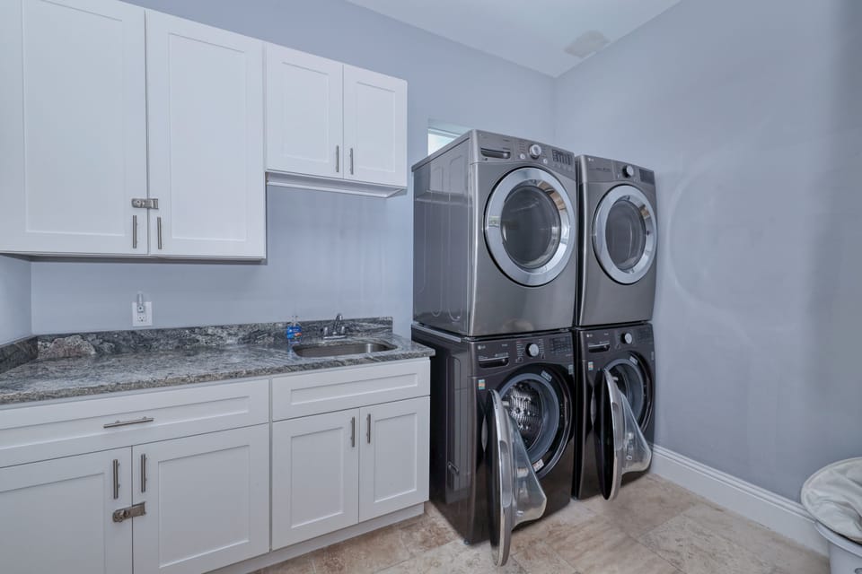 LAUNDRY - 2nd Floor 