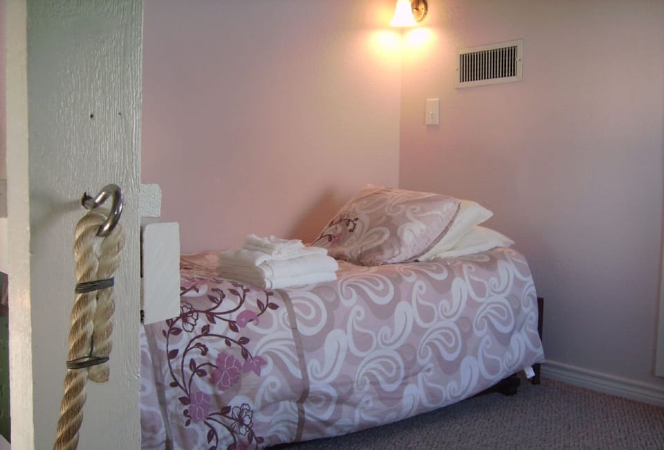 Loft Bedroom with Trundle Bed