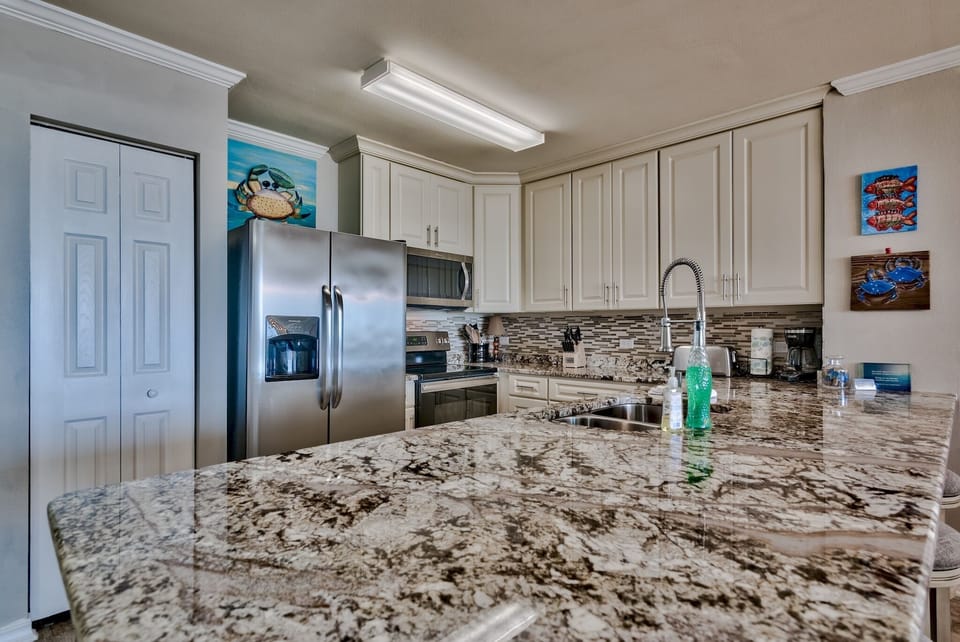 Beautiful updated kitchen