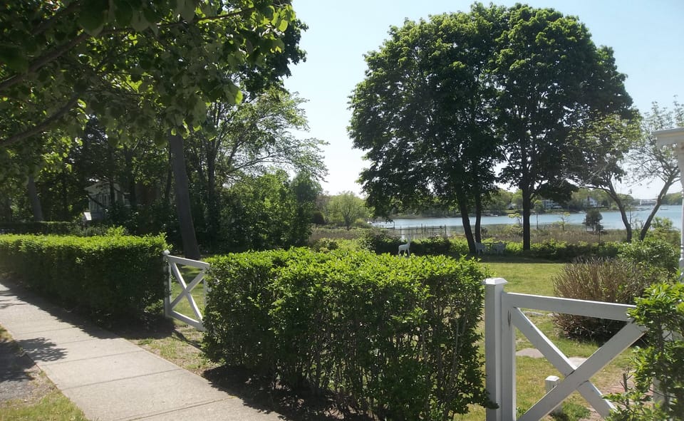 Sidewalk View