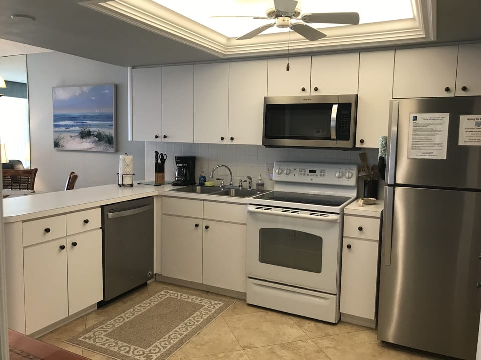 KITCHEN-DISHWASHER, MICRO, GLASS TOP STOVE, FRIDGE w ICE MAKER, KEURIG & 12 CUP 
