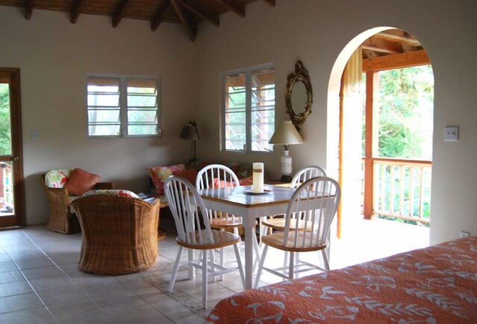 Airy and light as well as clean and comfortable, makes for easy living