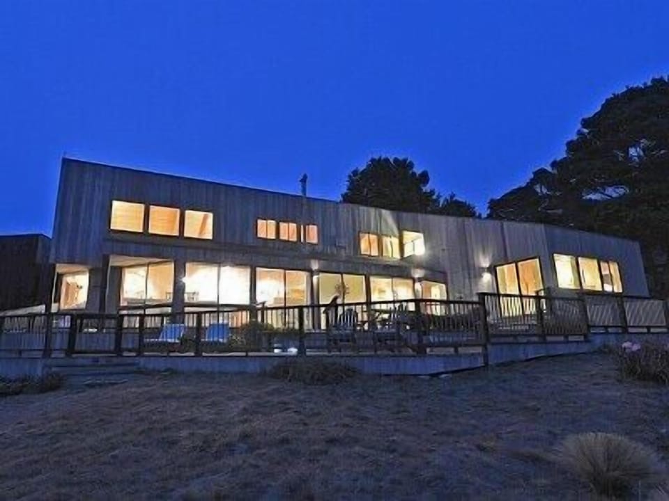The house at night