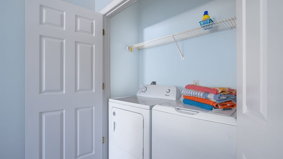 FULL SIZE WASHER & DRYER